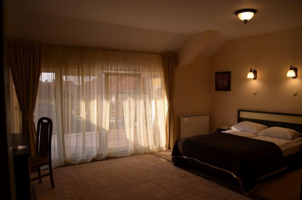 Hotel Vila Gardenia Oradea Exteriér fotografie