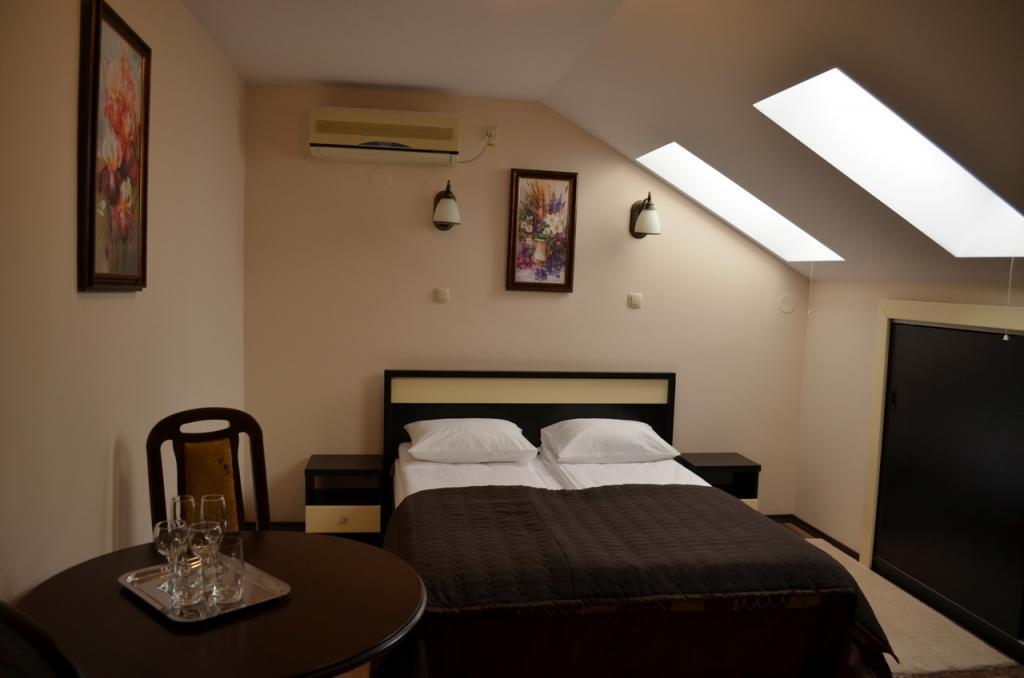 Hotel Vila Gardenia Oradea Exteriér fotografie
